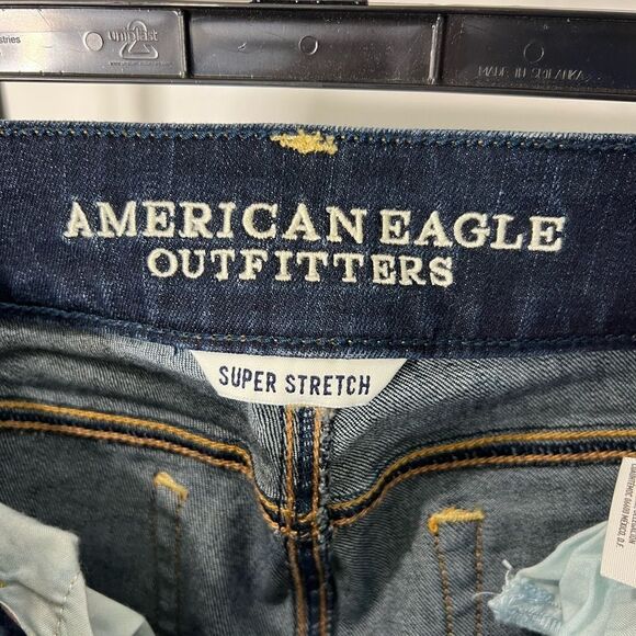 American Eagle Crop Jeans - Picture 6 of 7
